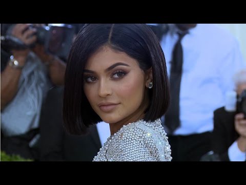 MET Gala 2016 Red Carpet Arrivals - A Glimpse Into the Future of Fashion