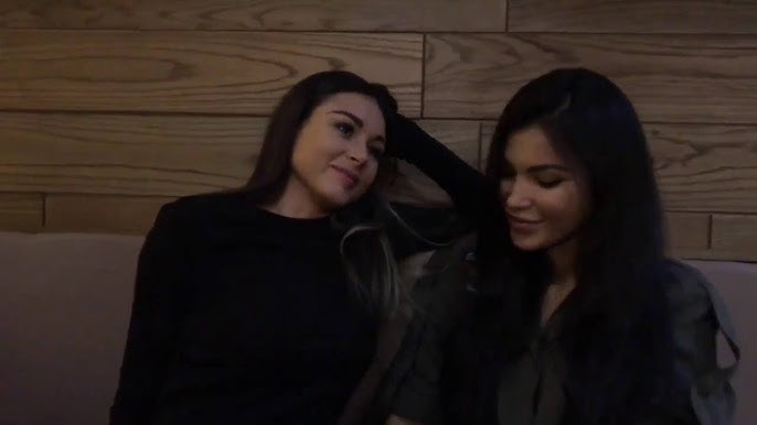 Порно ресейлік көкнәр есектерді жалайды