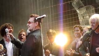 Aung San Suu Kyi, Bono &amp; others performing I Shall Be Released part 1, June 18th 2012, Dublin