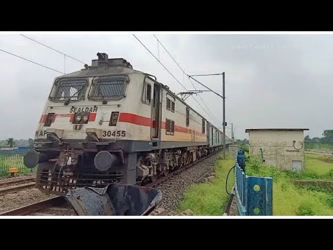 12377 Sealdah - New Alipurduar Padatik Express Lead by 30455 SDAH WAP 7 ...