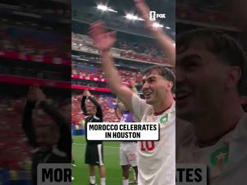 Morocco celebrates with their supporters in Houston after advancing to the Quarterfinals 🇲🇦