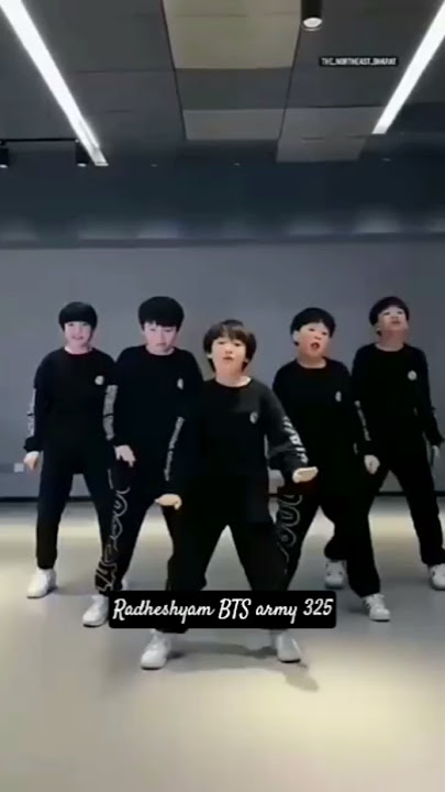 BTS new short🥰💕ll WhatsApp status 💕😍#bts #v #jk #jimin #jin #jhope #rm #suga cute dance😘💓#btslover