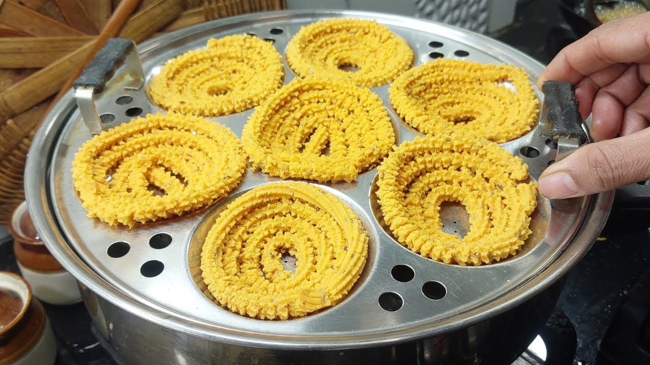 ಬಾಯಲ್ಲಿ ಕರಗುವಂತ ಹೀಗೊಂದು👉ಇಡ್ಲಿಪಾತ್ರೆಯಲ್ಲಿ(30ದಿನ ಕೆಡಲ್ಲ) ಜಗತ್ತಿನ ಅತಿ ಸುಲಭ ಪಳ್ಳು ಗರಿಗರಿಯಾದ ದಿಡೀರ್ ಚಕ್ಲಿ