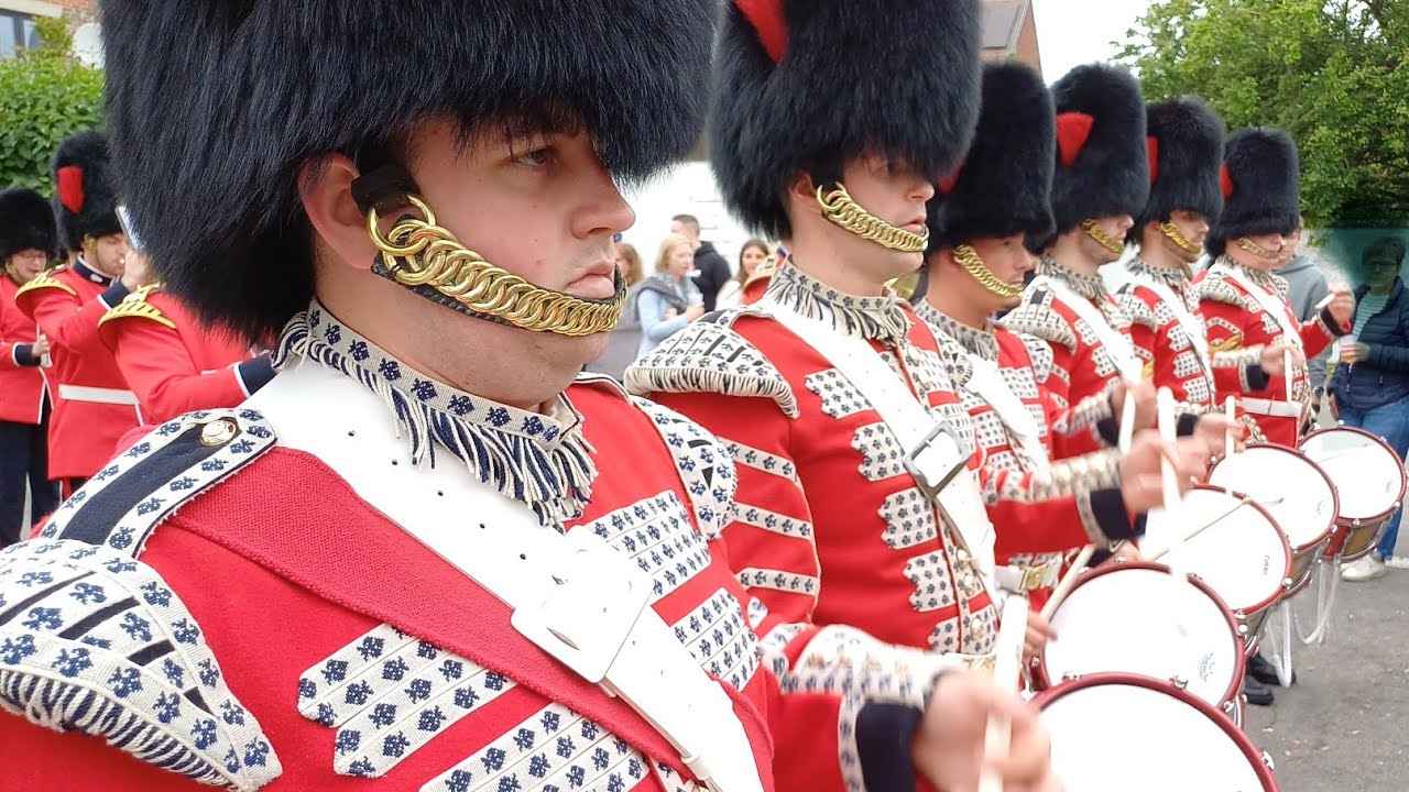 BOUSSU-LEZ-WALCOURT 🇧🇪 Marche du Saint Sacrement 2024 (11)