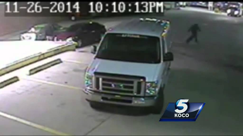 Police looking for armed robbery suspects - YouTube