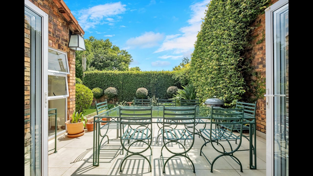 R3,100,000 | 3 bedroom Town House For Sale in River Club | Byron Thomas Properties 