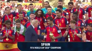 TRUMP ENTREGA COPA DEL MUNDO DE LA FIFA A ESPAÑA