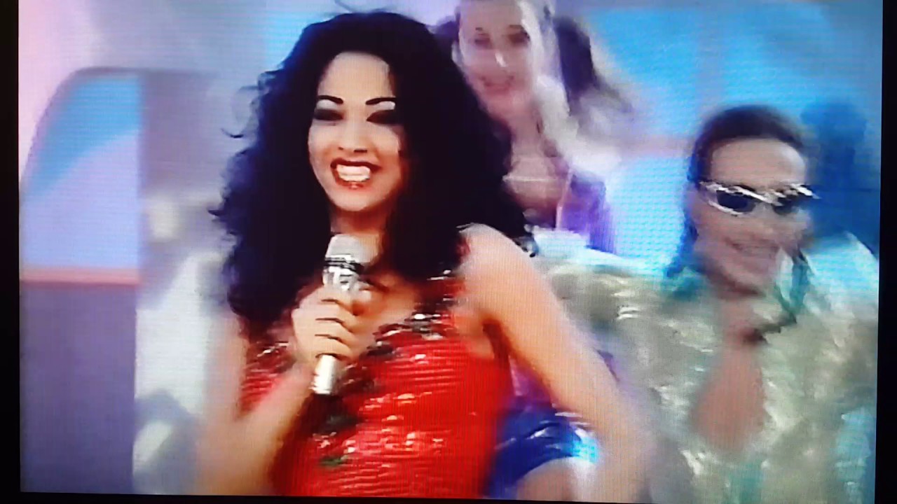 דנה אינטרנשיונל - דנה אינטרנשיונל + פלאש גורדון (מתוך דודו טופז)