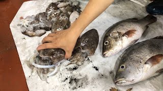 Turn Dead Cuttlefish into Food in Vietnam - Seafood street food in Vietnam