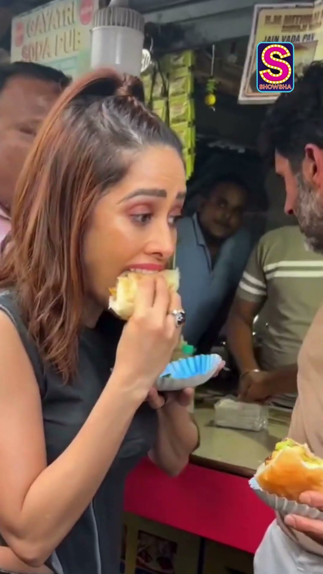 Nushrratt Bharuccha's Spice Tolerance Is Put To Test As She Tries A Spicy Vada Pav | N18S | #shorts