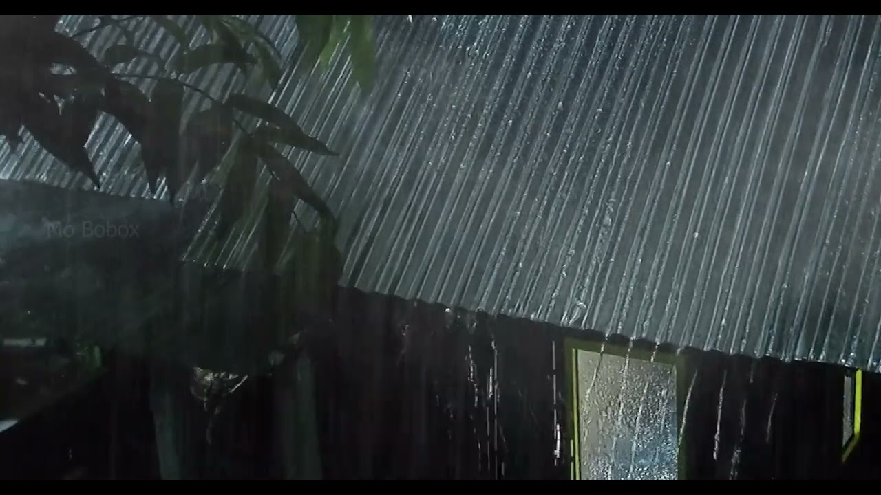 Мгновенное засыпание во время сильного дождя 🌧️ на жестяной крыше и молнии – 5 часов 🌙