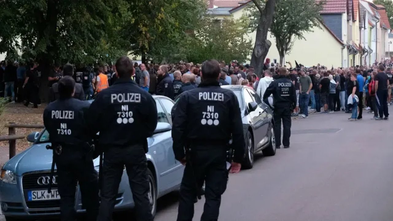 مغربي بألمانيا عاد لزيارة لبلاده بعض الأيام ولما رجع لألمانيا صـدم مما وجد زوجته قد فعلته! شيء رهيـب