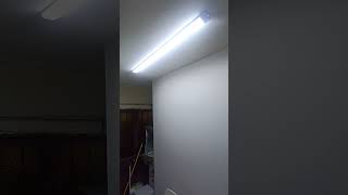 LED Fluorescent lamp startup shutdown sound