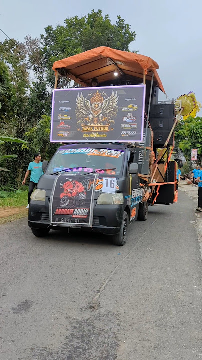 sound horeg naik pickup ireng