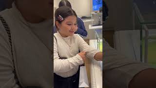 Comprando Nuestras Pulseras Pandora Dentro Del Parque De Disney