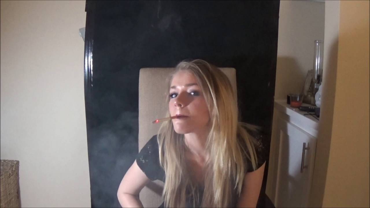 Smoking Fetish Hot Blonde Smoking Youtube