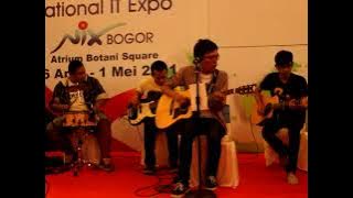 CAUSE - Bukan Akhir @ IT Expo Botani 2011