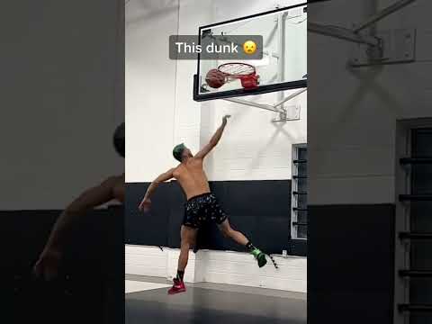 This dunk though 🔥 (via jordankilganon) #shorts
