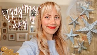 DIY  Book Page Christmas Stars &amp; a Magical Fort (Lots of Laughter I broke our TV) 🎄❤️✨VLOGMAS DAY 11