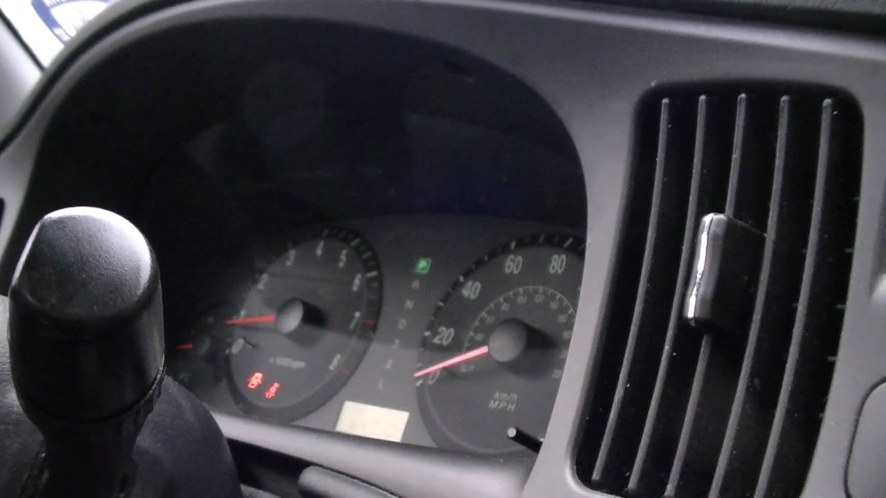 Hyundai Elantra: Key reminder warning chime (if equipped) Hyundai Elantra: Key reminder warning chime (if equipped)