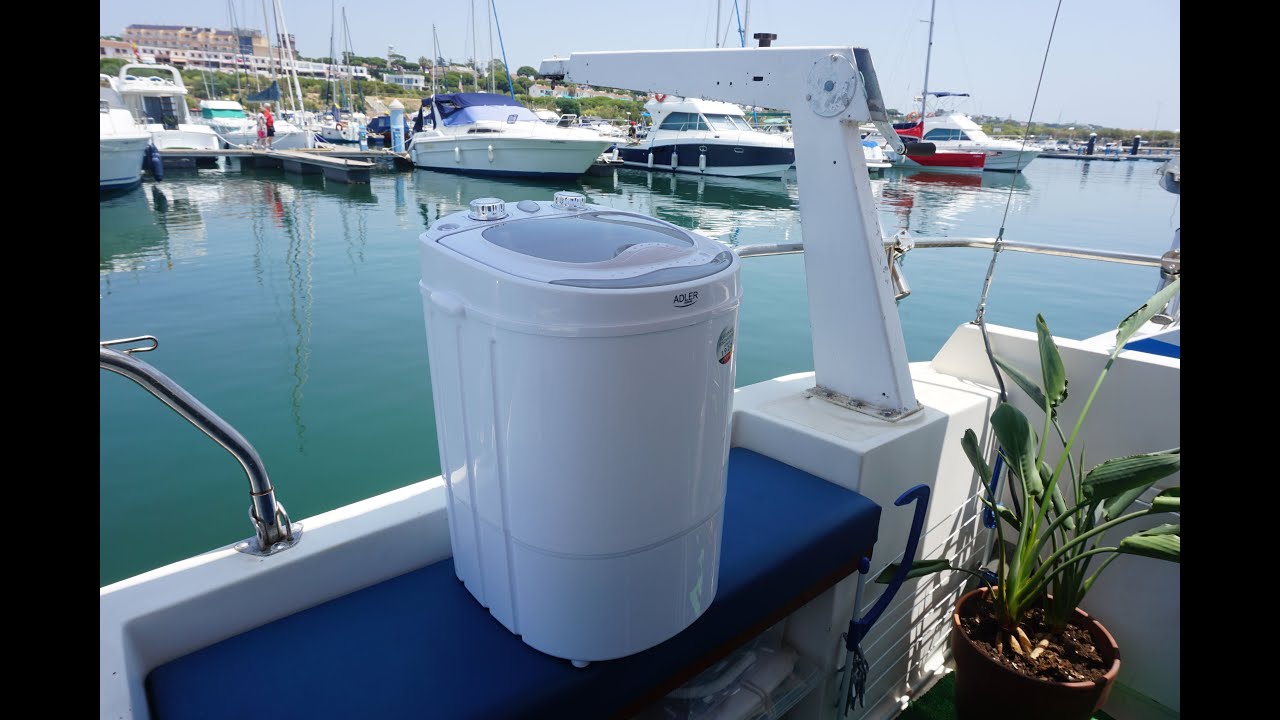 Probamos mini lavadora portátil Adler AD8055 en nuestro barco