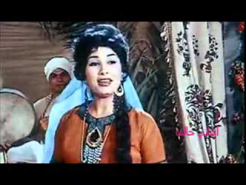 نجوى ام مديحة عبد الحليم