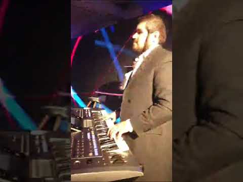 שמוליק סוכות 🎤 שרוליק שטרן 🎹 והקהל הקדוש 🔥 בביצוע לשיר באה השמחה בגרסת דאנס 🔥♥️🔥