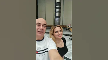 حسام حسن وزوجته 