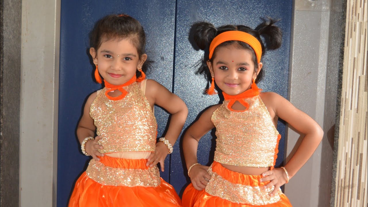 Welcome dance by LKG kids - YouTube