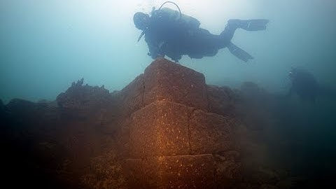 Kingdom Of Van(Urartu) ~ Handbags & Underwater Ruins