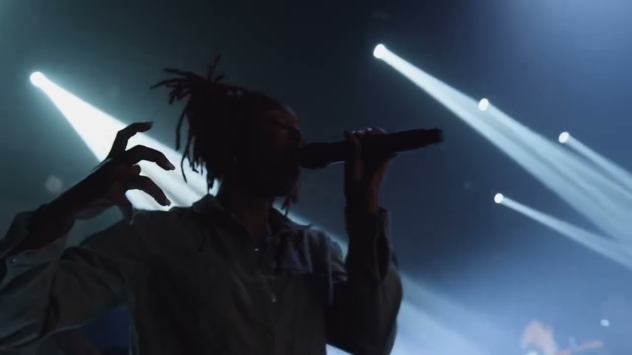 Near 'closer than close' bass | cover forward city | Ryan Johnson on bass