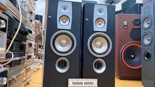 Đêm hôm cứ bùm bụp bùm bụp với loa JBL giá (đã bán) mà nó đẹp ôi thôi ae ơi.Loa JBL made in USA rẻ