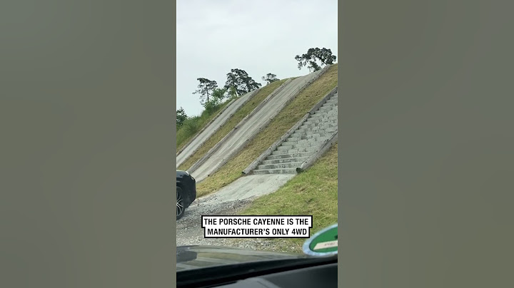 Porsche Cayenne takes on stairs! 😮🫣  -  🎥 concertsilvia