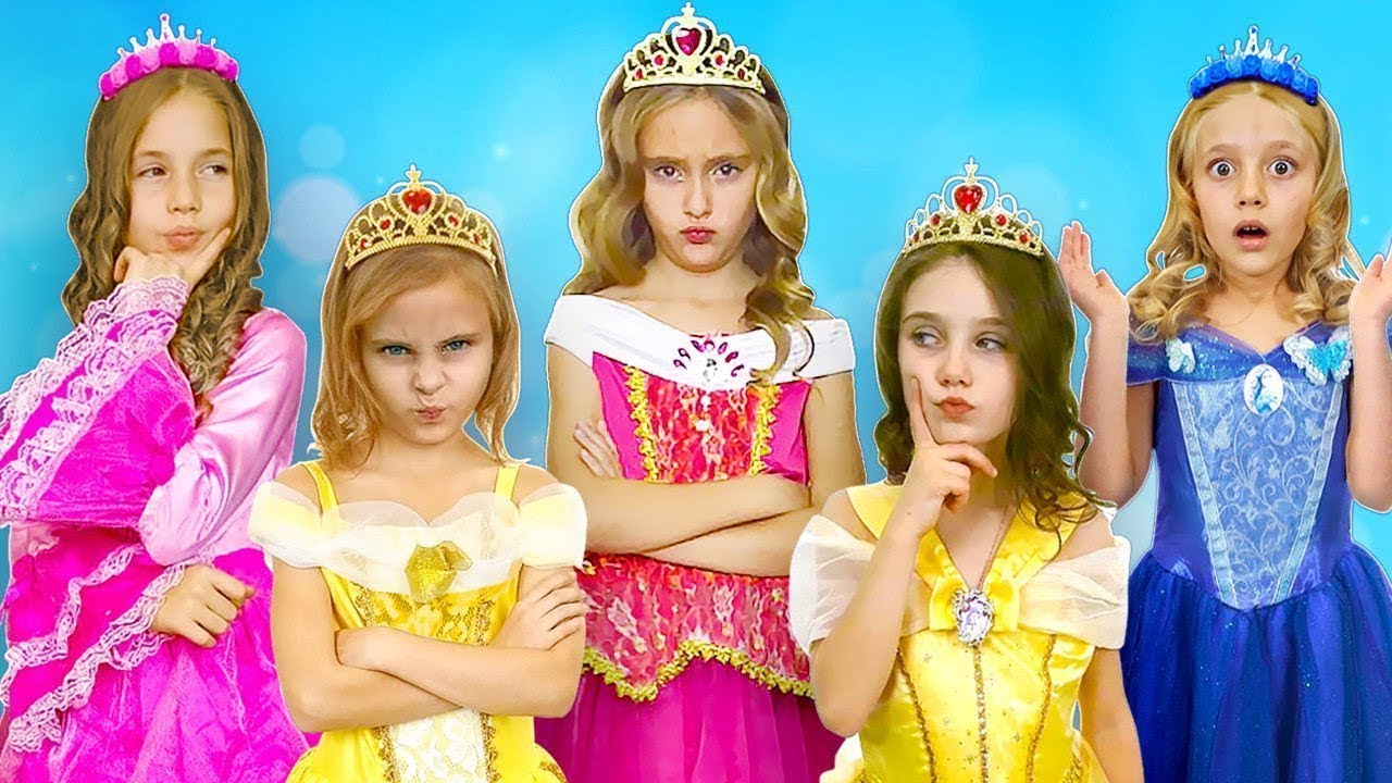 ⁣Sasha y una divertida recopilación de concursos de disfraces y concurso de princesas
