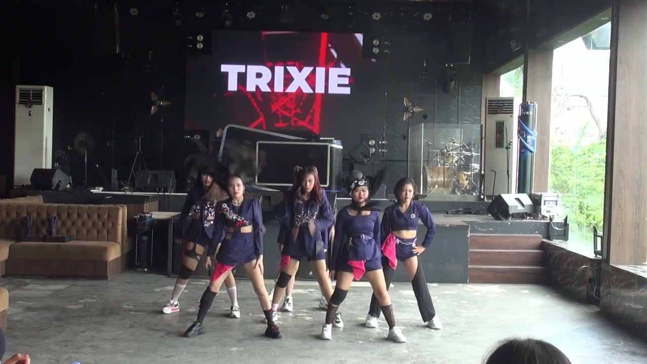 PERFOME DANCE BY TRIXIE . EVENT LIGHT DANCE VOL 3 , CAVIAR 27 10 24