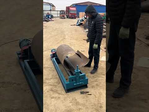 ثني المعادن بشكل م رض شاهد هذه الآلة لثني الصفائح المعدنية وهي تقوم بعملها السحري