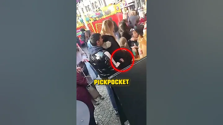 Pickpocket caught by undercover cop