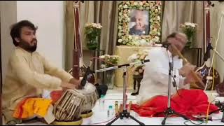 Ati drut speed teentaal played by  Pt  Ronu Majumdar ji and Yashwant Vaishnav ji