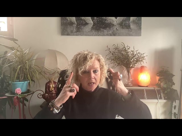 DAL BAMBINO ALL'ICEBERG: LA TESTA SOTTO LA SABBIA.