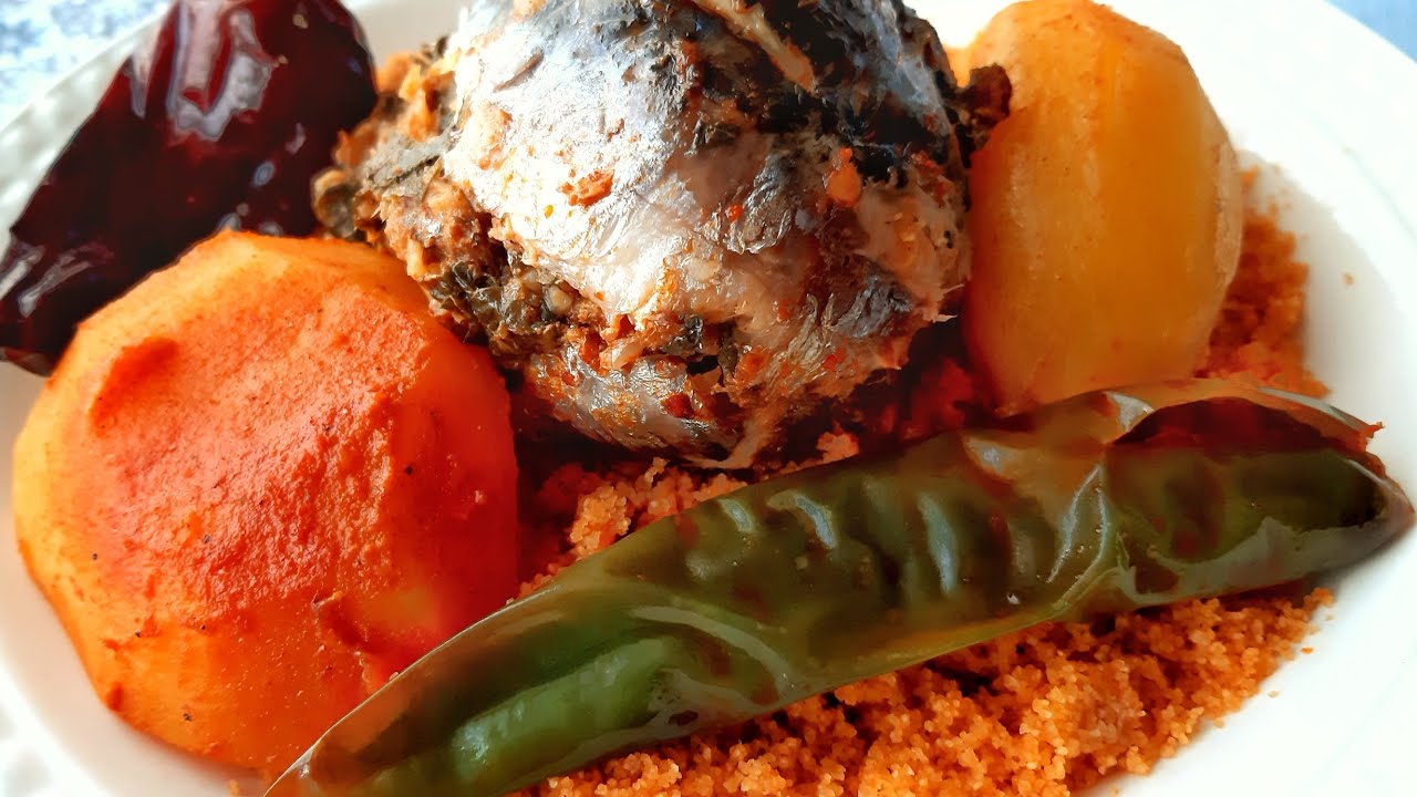 المطبخ التونسي : عصبان السردينة الساحلي و سر بنة الكسكسي بعصبان السردينة / 3osben sandina