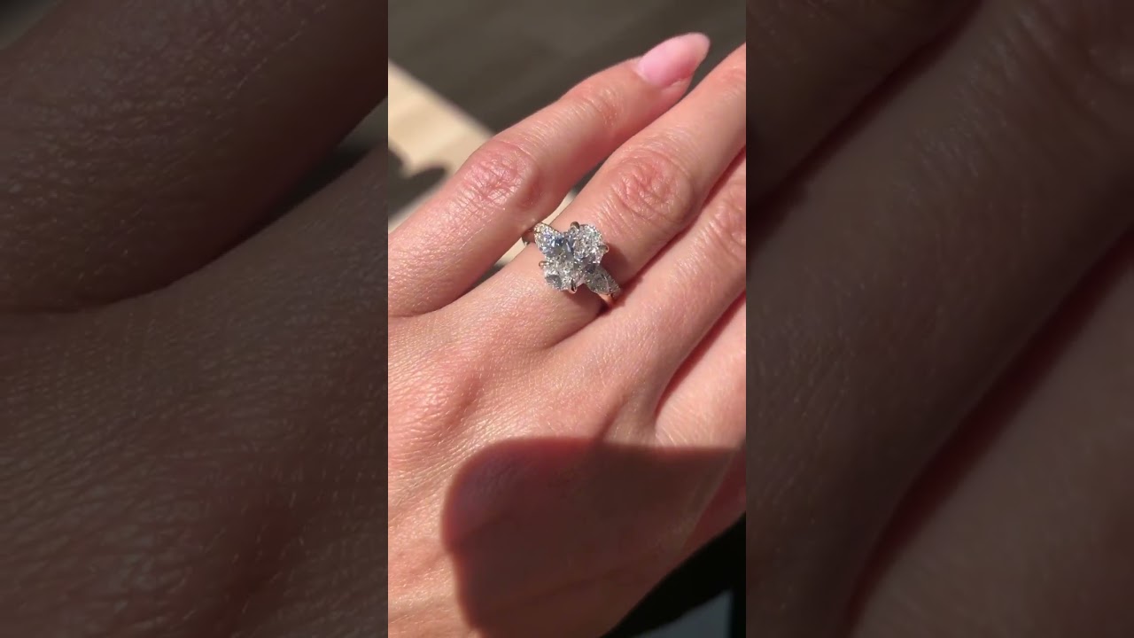 The perfect ring set does exist! 😍 Shop our best-selling band, now 15% OFF for one week only.