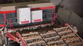 MOBILE UNIT CROPVISION® - The OPTICAL SORTER for UNWASHED potatoes