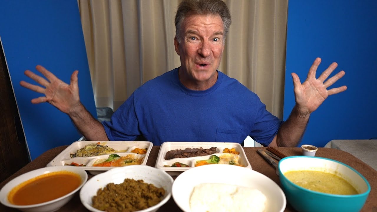 New Vending Machines in Tokyo (Gourmet Bento Lunch Boxes & Groovy Curry) - Eric Meal Time #693