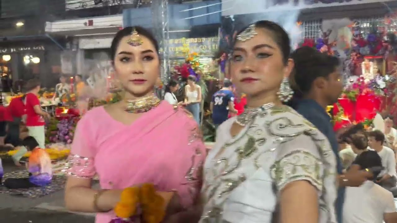 Dasara navaratri / Vijaya Dasami celebrations 2025 in Bangkok, Thailand 🇹🇭. Walking tour Part-1