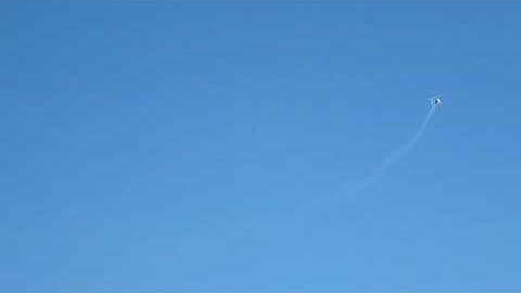 14 year old flying Trex 600 nitro with some hard 3d