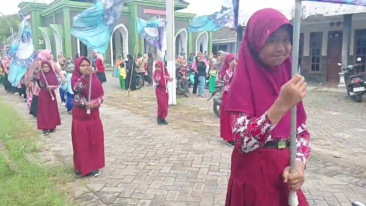 • Pawai Taaruf • Milad ke-113 Muhammadiyah