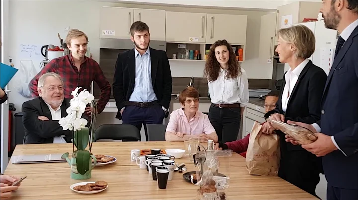 Petit dejeuner avec Edouard Philippe et Sophie Clu...