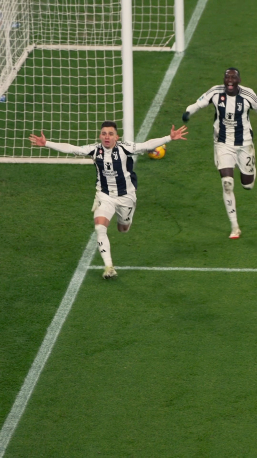 A beauty by Kolo Muani for Conceição’s goal ?