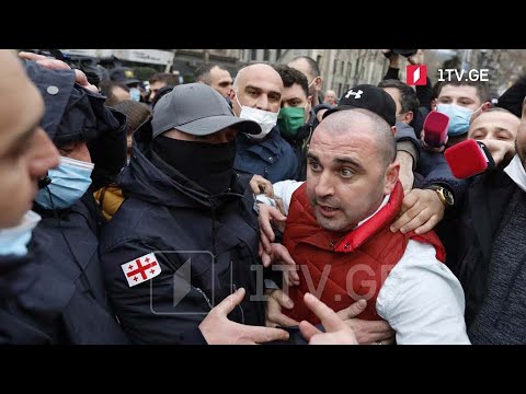 აქცია პარლამენტთან