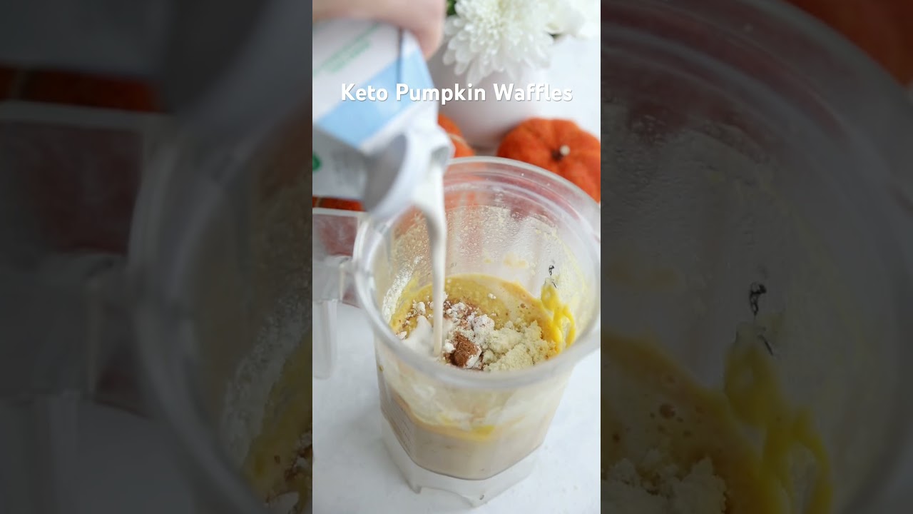 Low carb and high protein! Keto Pumpkin Waffles 